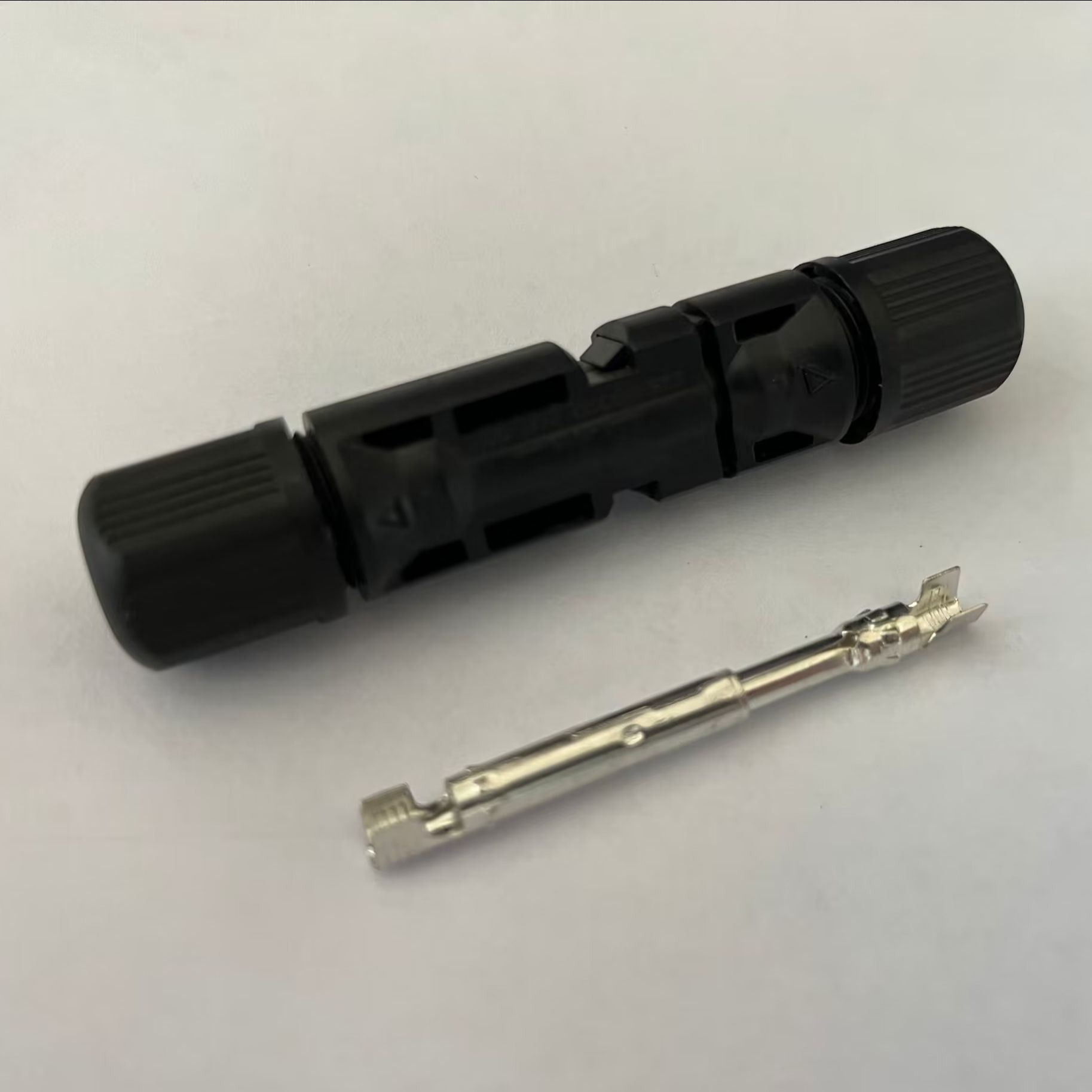 防水ソーラーパネルコネクタ,2.5/ 4/6mm2 1000 - Solar Cable Mc4 Connector のレビューと価格